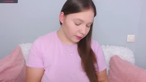 Snapshot of wet__molly chatting on February 7, 8:10 pm molly online show from February 7, 8:10 pm