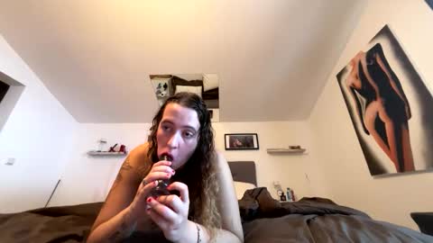 Snapshot of wet_couple66 chatting on November 27, 2:19 pm wet_couple66 online show from November 27, 2:19 pm