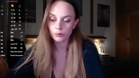 Snapshot of wet_lana chatting on October 13, 5:46 pm Lana online show from October 13, 5:46 pm