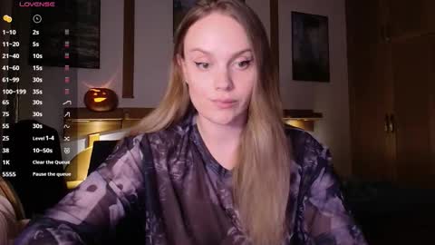Snapshot of wet_lana chatting on October 17, 5:59 pm Lana online show from October 17, 5:59 pm
