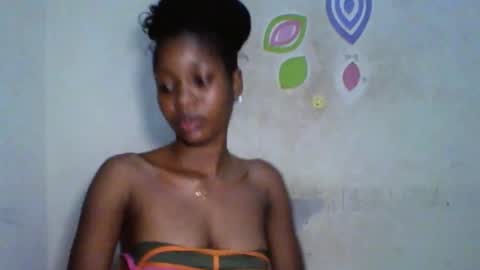 Snapshot of wet_pussy200 chatting on October 22, 11:15 pm Bella online show from October 22, 11:15 pm