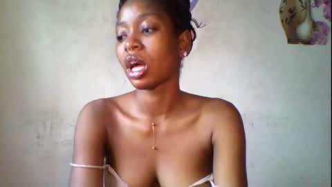 Snapshot of wet_pussy200 chatting on October 27, 8:29 am Bella online show from October 27, 8:29 am