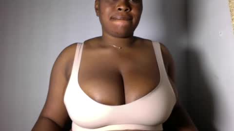 Snapshot of wet_pussyy24 chatting on December 22, 12:17 am lily online show from December 22, 12:17 am