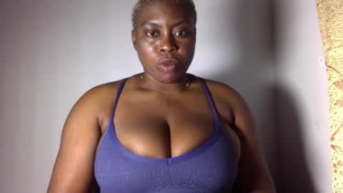 Snapshot of wet_pussyy24 chatting on December 29, 11:50 pm lily online show from December 29, 11:50 pm