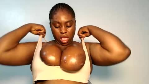Snapshot of wet_pussyy24 chatting on September 19, 12:12 am lily online show from September 19, 12:12 am