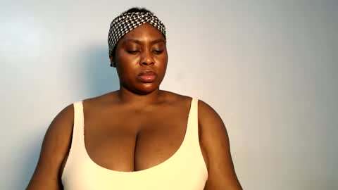 Snapshot of wet_pussyy24 chatting on October 2, 11:12 pm lily online show from October 2, 11:12 pm
