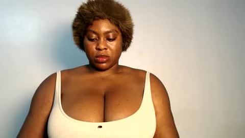 Snapshot of wet_pussyy24 chatting on October 11, 10:30 pm lily online show from October 11, 10:30 pm