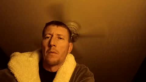 Snapshot of wetduck77777 chatting on November 29, 7:11 am wetduck77777 online show from November 29, 7:11 am