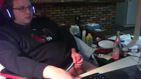 whateverdude555 online show from December 16, 4:06 am