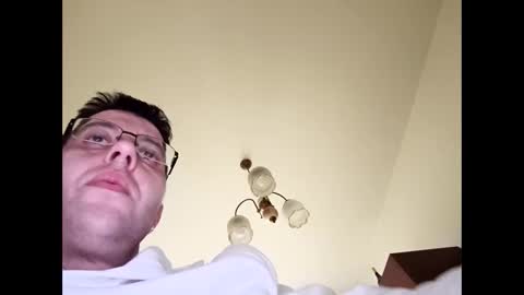 Snapshot of whatwouldyouliketosee chatting on December 3, 9:55 am stoffy online show from December 3, 9:55 am