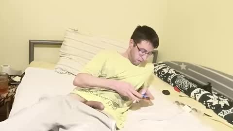 Snapshot of whatwouldyouliketosee chatting on December 15, 11:42 pm stoffy online show from December 15, 11:42 pm