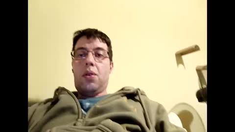 Snapshot of whatwouldyouliketosee chatting on December 24, 9:33 pm stoffy online show from December 24, 9:33 pm