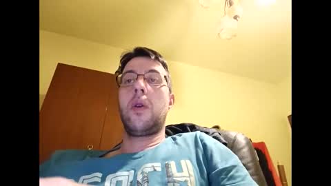 Snapshot of whatwouldyouliketosee chatting on February 13, 3:50 am stoffy online show from February 13, 3:50 am