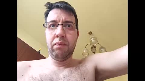 Snapshot of whatwouldyouliketosee chatting on February 19, 11:49 am stoffy online show from February 19, 11:49 am