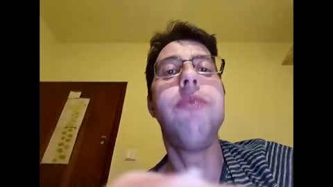 Snapshot of whatwouldyouliketosee chatting on March 4, 1:12 am stoffy online show from March 4, 1:12 am