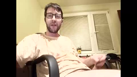 Snapshot of whatwouldyouliketosee chatting on October 17, 2:15 am stoffy online show from October 17, 2:15 am