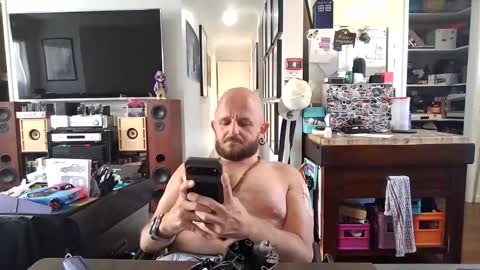 Snapshot of wheelzie chatting on March 5, 7:05 am wheelzie online show from March 5, 7:05 am