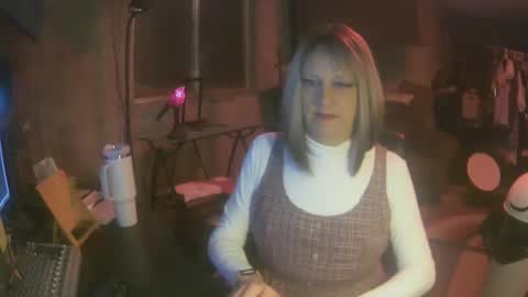 Whisper online show from January 21, 5:38 am