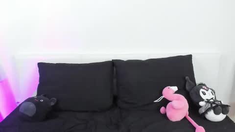 Snapshot of white_do11 chatting on September 21, 1:18 am Bella online show from September 21, 1:18 am