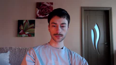 Tom online show from December 15, 11:58 am