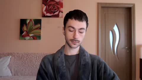 Tom online show from April 21, 1:06 pm