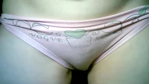 Snapshot of whiteapsara chatting on September 25, 4:00 pm Love online show from September 25, 4:00 pm