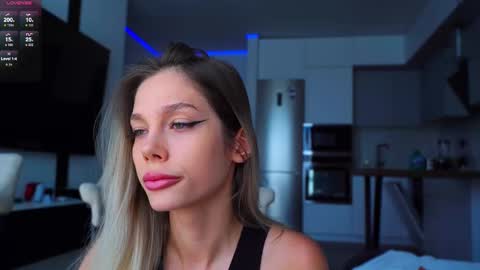 Snapshot of whitebanny chatting on September 15, 9:20 am Kate online show from September 15, 9:20 am