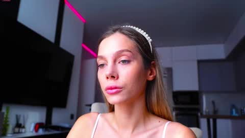 Snapshot of whitebanny chatting on November 26, 8:37 am Kate online show from November 26, 8:37 am