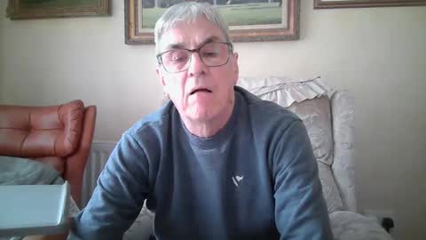 whitebriefs009 online show from September 20, 1:56 pm