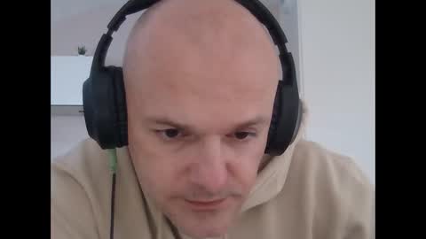 Snapshot of whiteeaglesrb chatting on December 24, 2:54 pm whiteeaglesrb online show from December 24, 2:54 pm