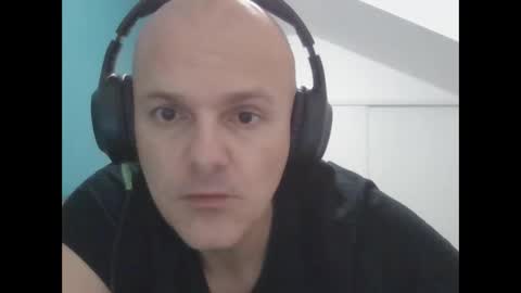 Snapshot of whiteeaglesrb chatting on January 13, 9:20 pm whiteeaglesrb online show from January 13, 9:20 pm