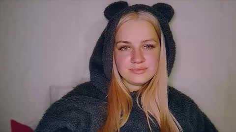 whitehex666 online show from February 5, 6:23 pm