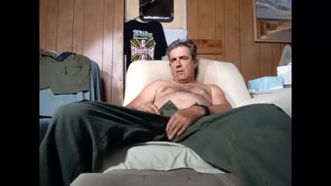 Snapshot of whitelion67 chatting on September 17, 10:55 pm whitelion67 online show from September 17, 10:55 pm