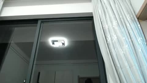 whitenightandqueen online show from April 5, 12:19 am