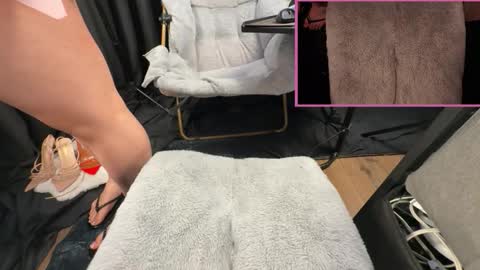 whiteporsche online show from January 5, 8:34 pm