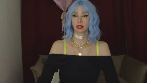 White Queen online show from February 6, 9:06 pm