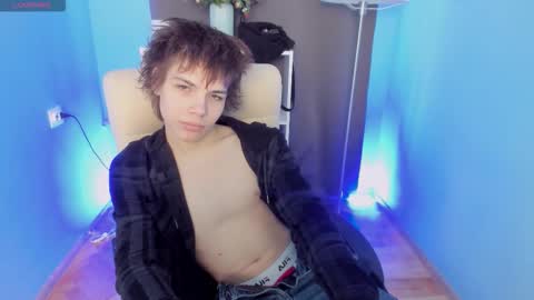 Geoffrey online show from November 2, 8:28 am