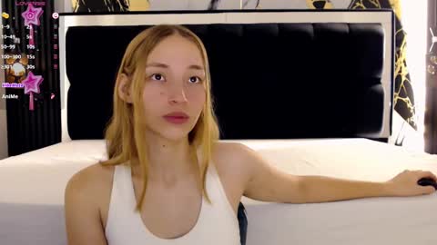 Snapshot of whitesun_01 chatting on February 1, 12:47 pm WhiteSun online show from February 1, 12:47 pm