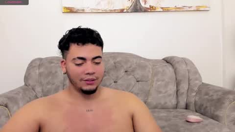 Snapshot of whitesun_01 chatting on February 9, 3:34 pm WhiteSun online show from February 9, 3:34 pm