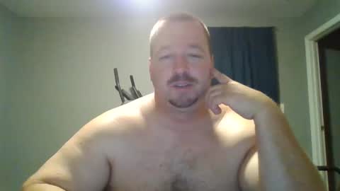 Snapshot of whitewolf850212 chatting on December 2, 10:39 am white wolf jeremy online show from December 2, 10:39 am