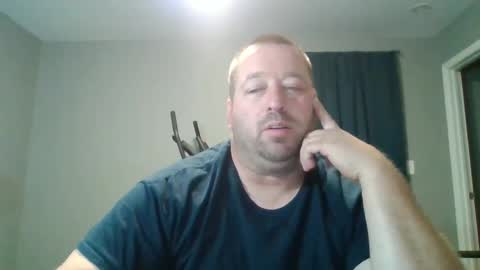 Snapshot of whitewolf850212 chatting on December 7, 10:23 am white wolf jeremy online show from December 7, 10:23 am