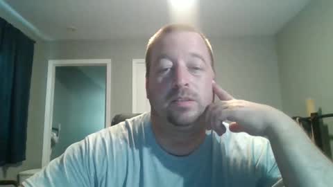 Snapshot of whitewolf850212 chatting on February 9, 6:05 pm white wolf jeremy online show from February 9, 6:05 pm