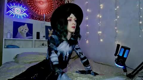 Alexa online show from December 22, 11:07 am