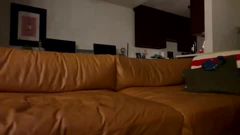 Snapshot of whoawerowhoa chatting on November 1, 12:40 pm whoawerowhoa online show from November 1, 12:40 pm