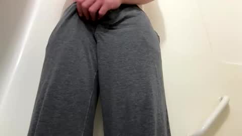 whosstin online show from October 31, 2:18 pm