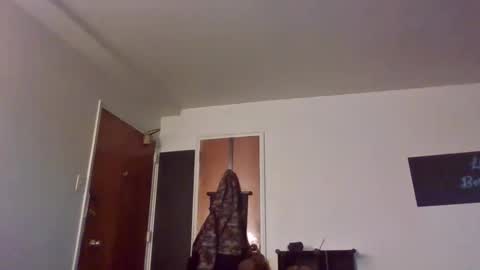 Snapshot of whosten0 chatting on November 21, 11:58 pm whosten0 online show from November 21, 11:58 pm