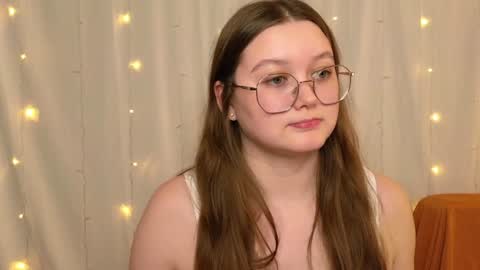 Sarah online show from February 5, 8:32 am