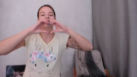 Veronica online show from February 8, 5:50 pm