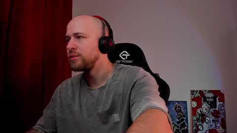 Snapshot of why_you_so_serious chatting on December 13, 8:37 pm VI online show from December 13, 8:37 pm