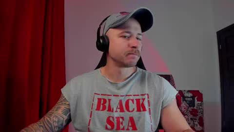 Snapshot of why_you_so_serious chatting on November 23, 3:45 pm VI online show from November 23, 3:45 pm